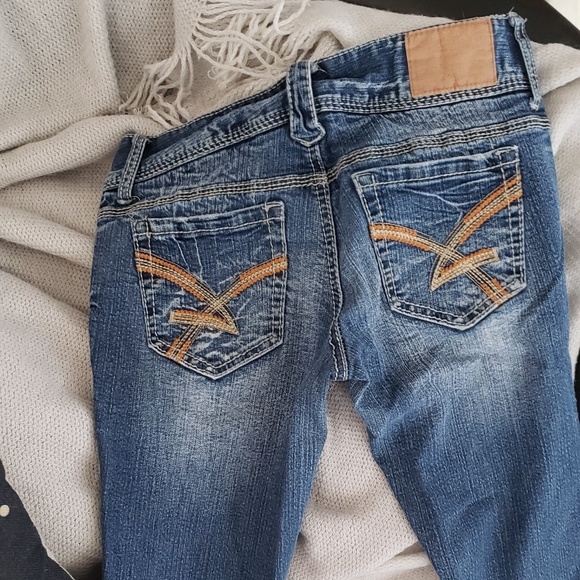 Amethyst Denim Jeans - Picture 2 of 3